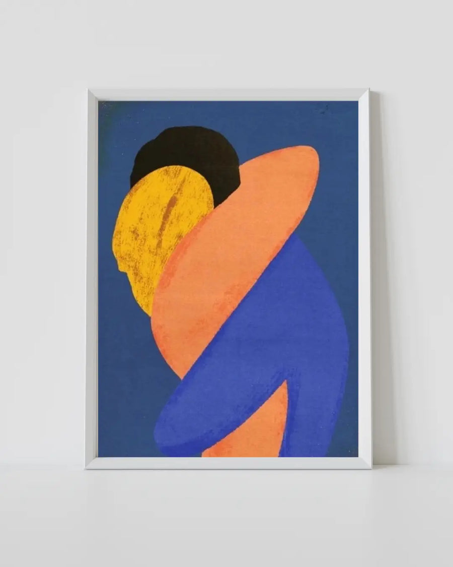 Impresión artística enmarcada Soft Orbit con formas abstractas azules, naranjas y amarillas, marco blanco
