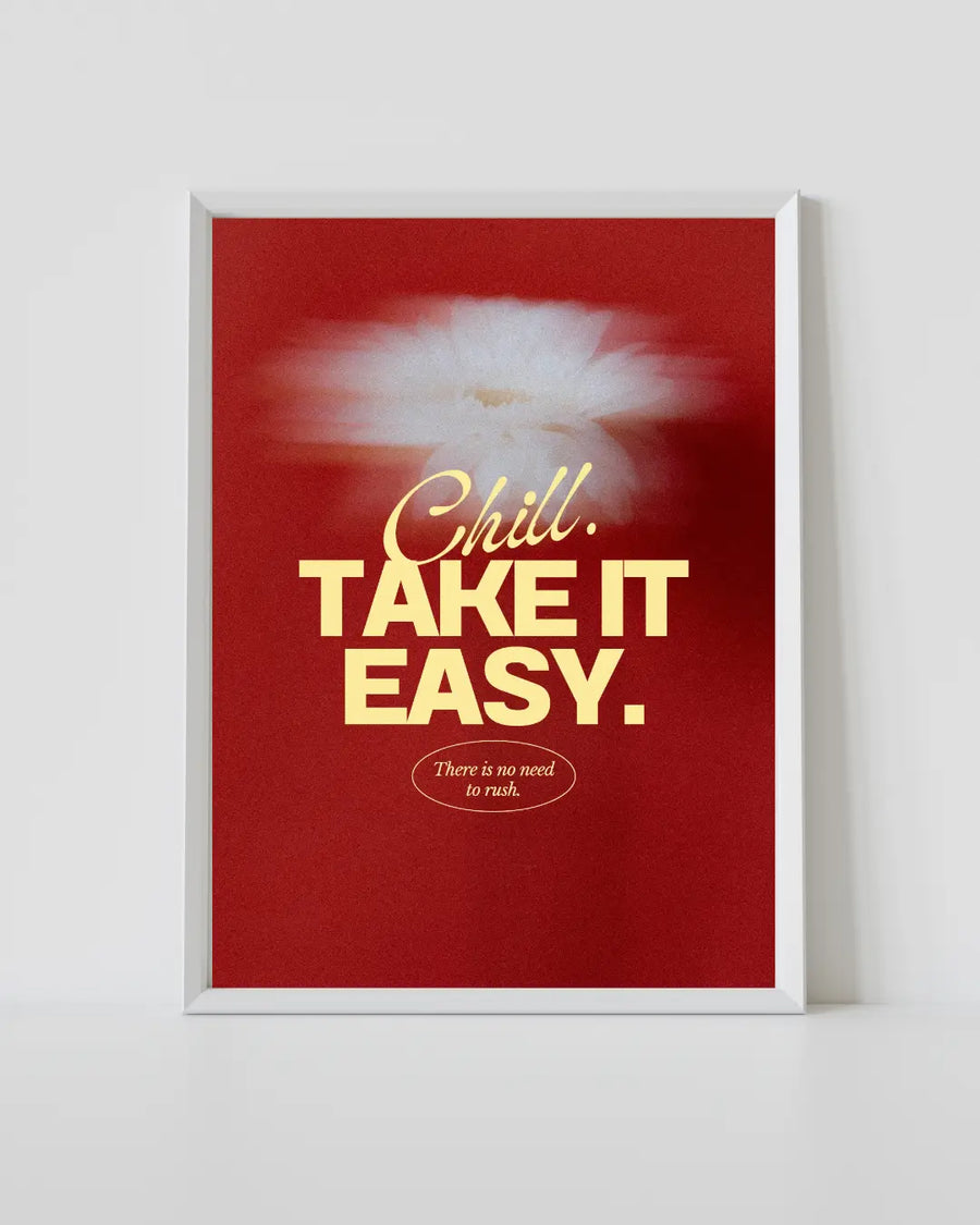 Póster de arte mural enmarcado con fondo rojo y texto tipográfico "Take It Easy"