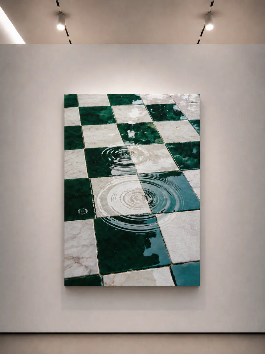 Canvas decorativo de pared con patrón de cuadros verde y blanco y círculos de ondas en espiral azules