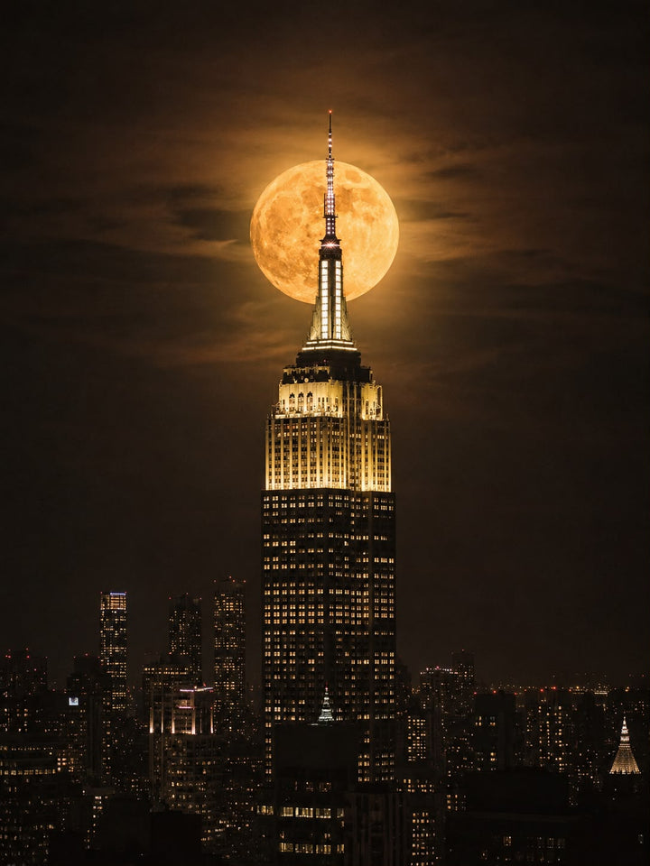 Empire State Building bajo la luna - Lámina