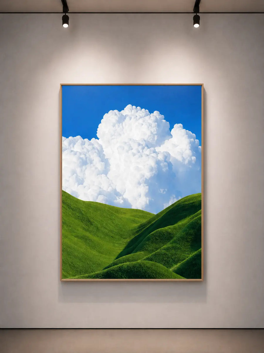 Framed wall art print con cielo azul y nubes sobre colinas verdes, marco fino marrón