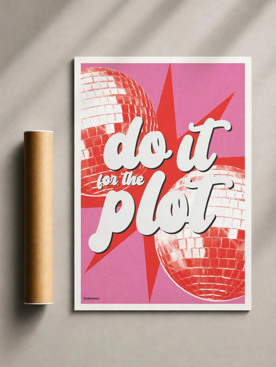 Gerahmter Disco-Typografieprint mit roter Discokugel und dem Schriftzug „do it for the beat“