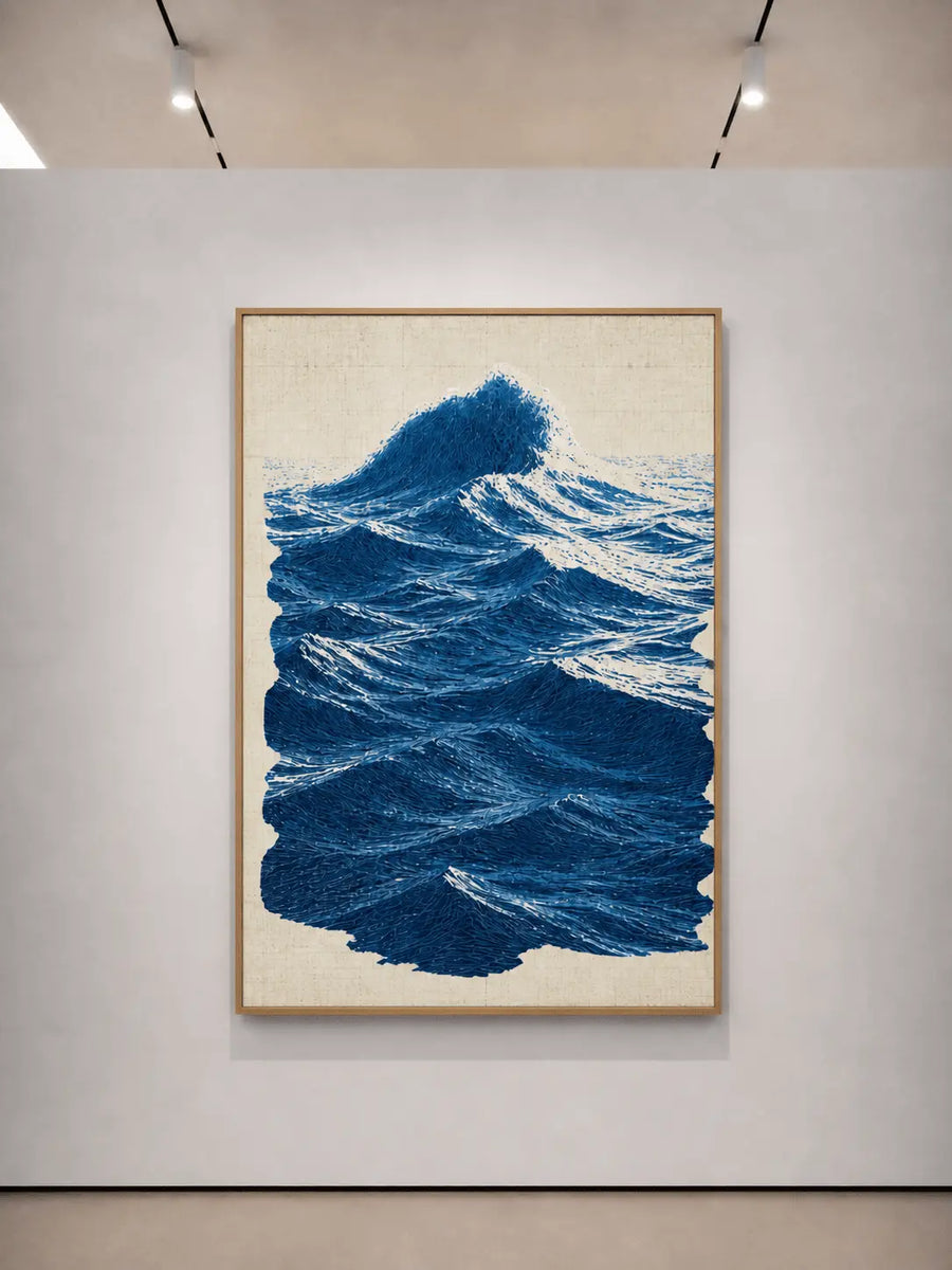 Impresión de ola oceánica en marco de roble con olas azules texturizadas sobre papel beige