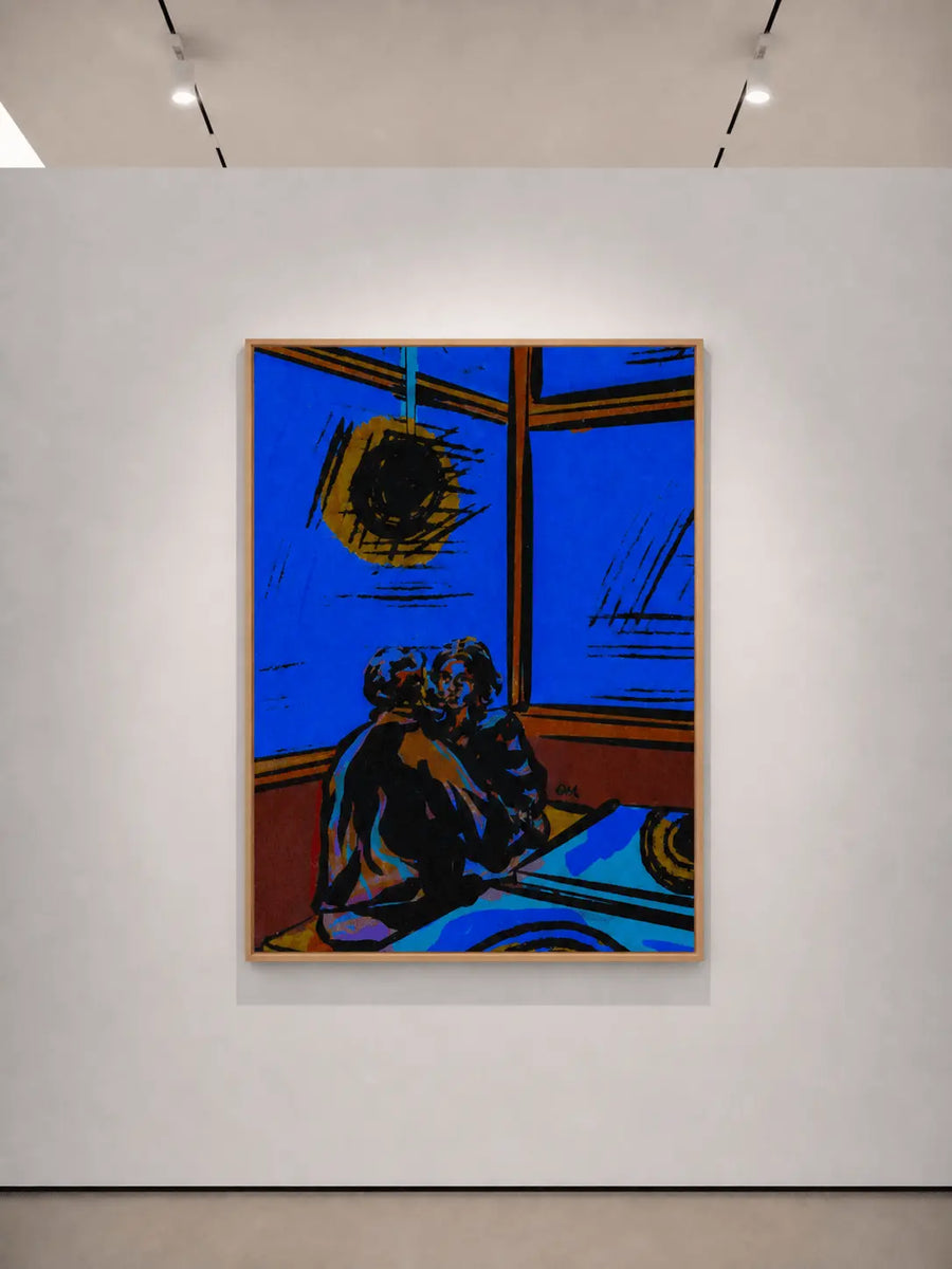 Impresión enmarcada de arte mural para restaurante con una escena de habitación azul, figura sentada y marco marrón