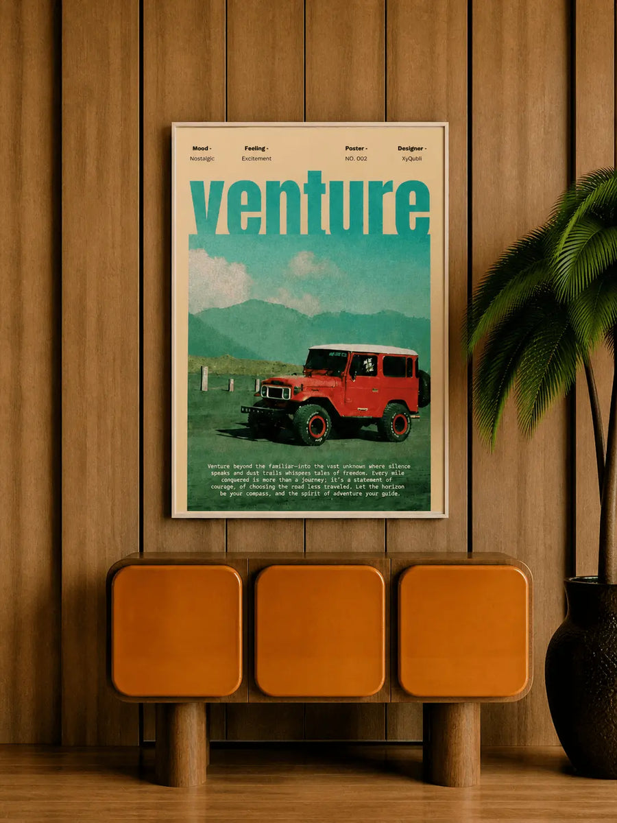 alt
Impresión de viaje por carretera en marco de roble con furgoneta todoterreno roja y tipografía «venture» en verde azulado
