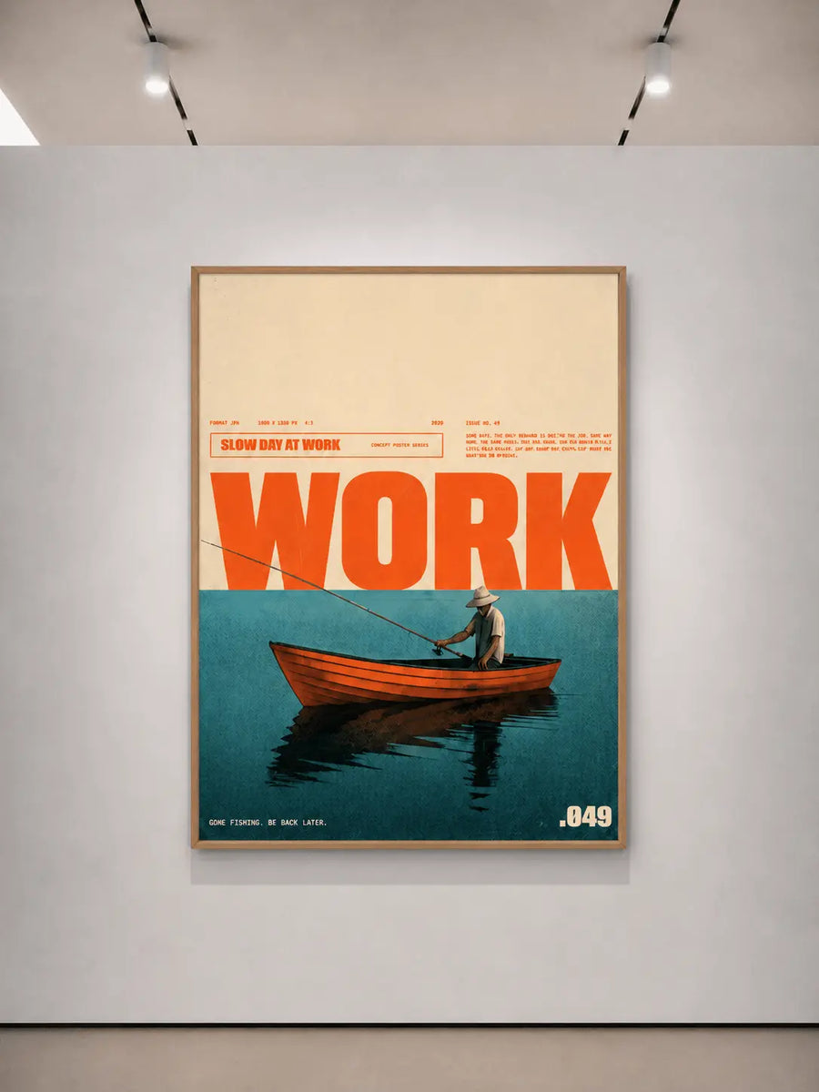 Impresión tipográfica enmarcada en madera con WORK en negrita e ilustración de un barco azul verdoso