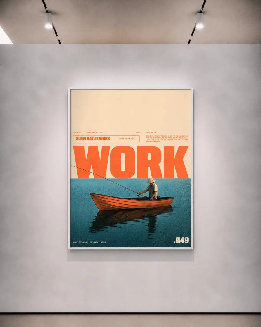 alt
Impresión tipográfica enmarcada: WORK en negrita sobre una escena de barco en verde azulado, marco fino claro
