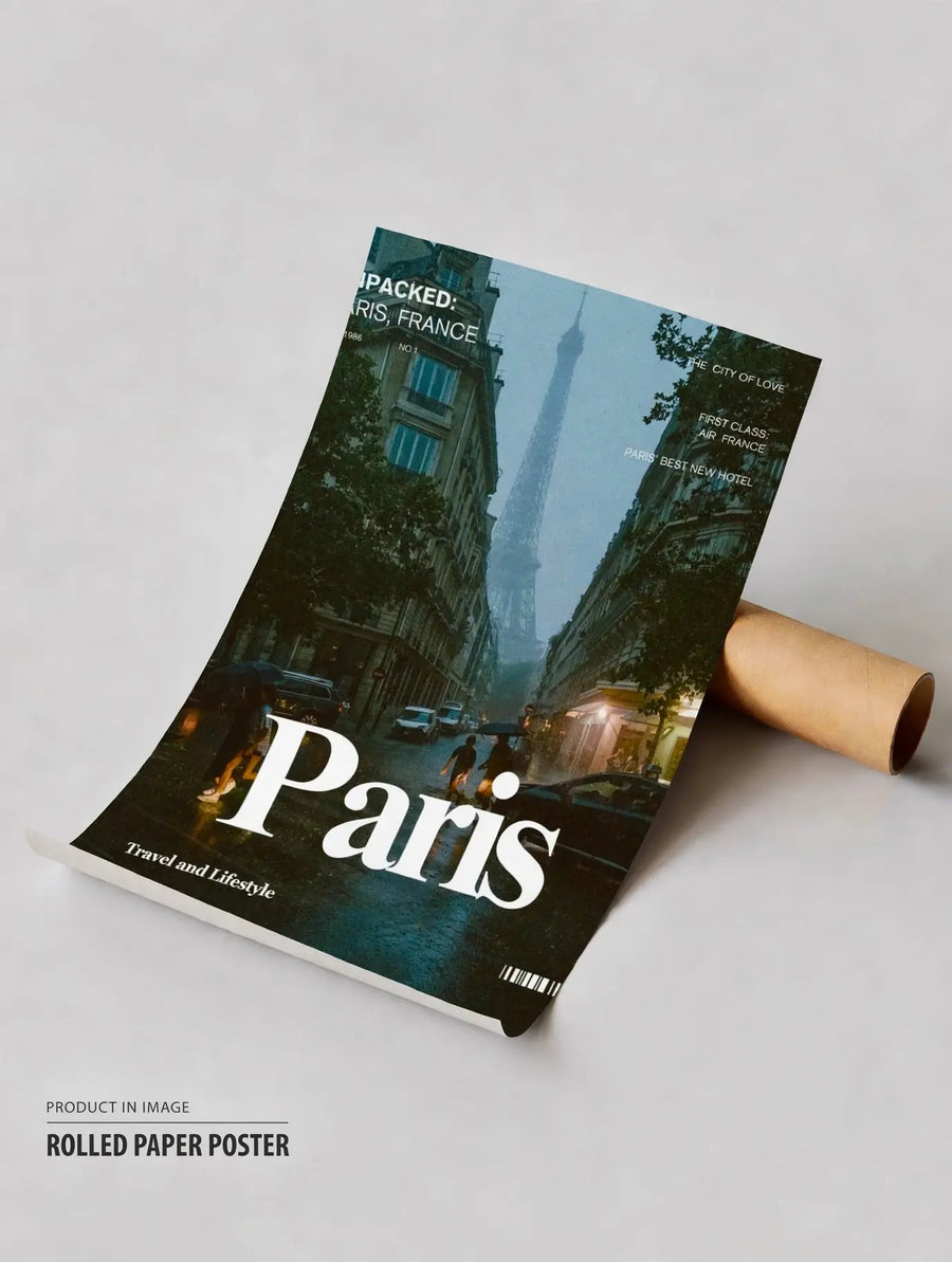 Póster de viaje enrollado de París, escena callejera con la Torre Eiffel y tipografía de París