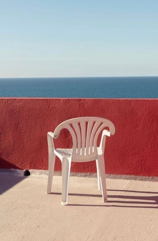 Empty Summer Chair - Lámina costera de verano