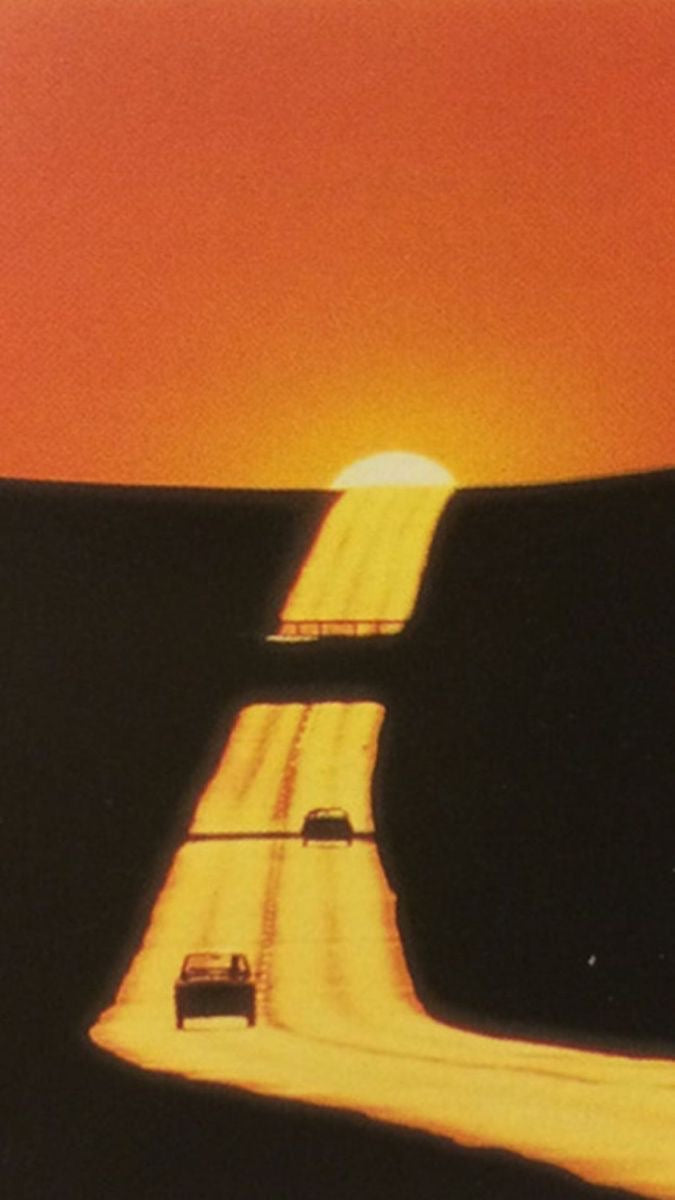 Golden Exit | Gün Batımı Yol Duvar Sanatı