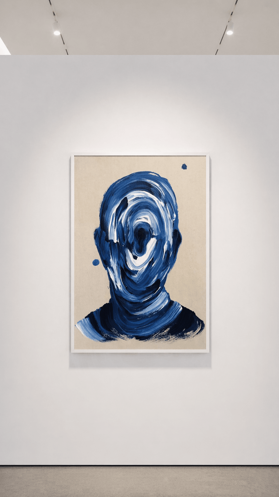 Stampa astratta incorniciata di un ritratto con testa e spalle blu su sfondo beige